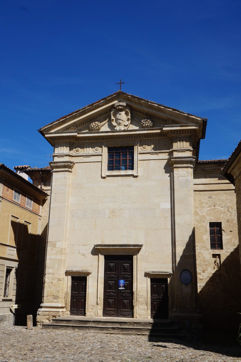 Vigoleno - facciata Chiesa di San Giorgio